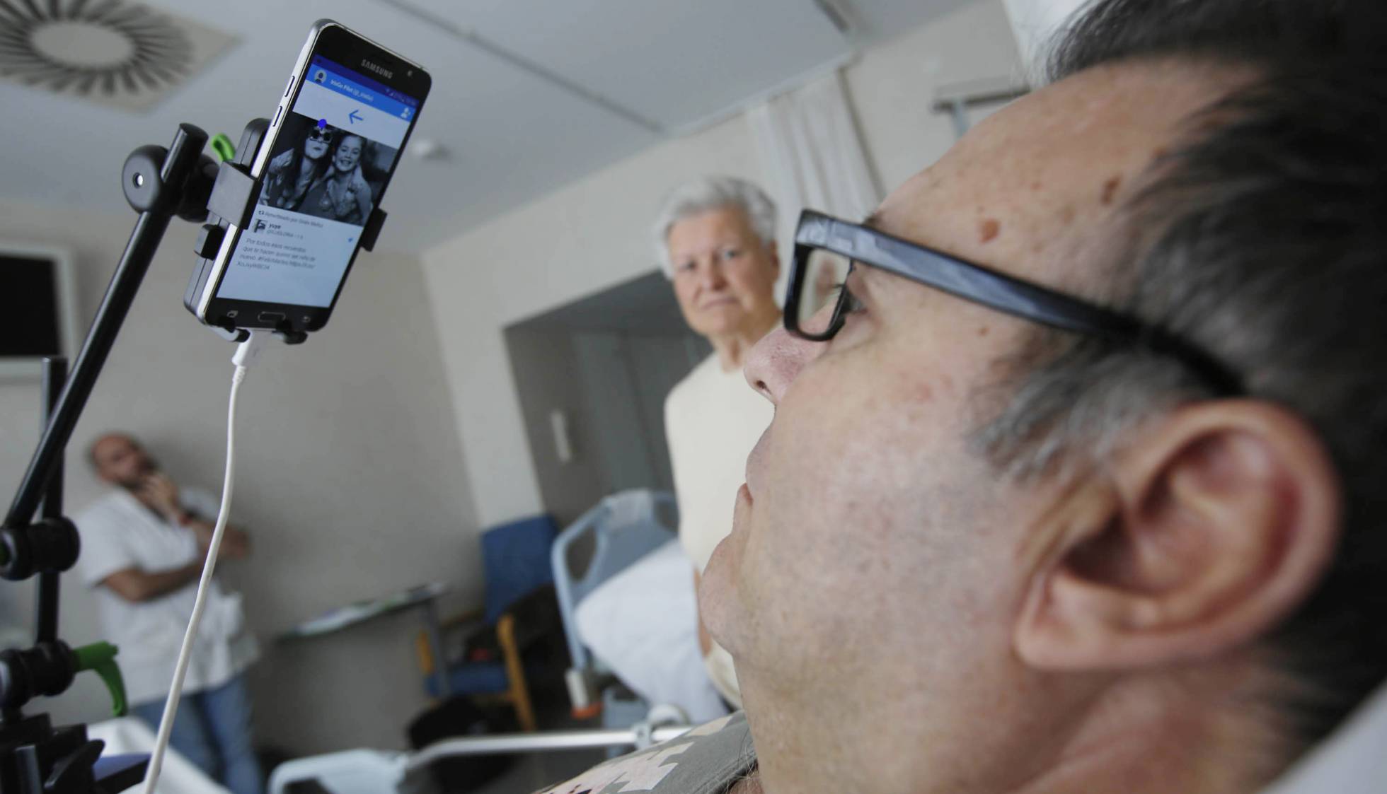 Imagen de “Gobernaremos el teléfono con la mirada”